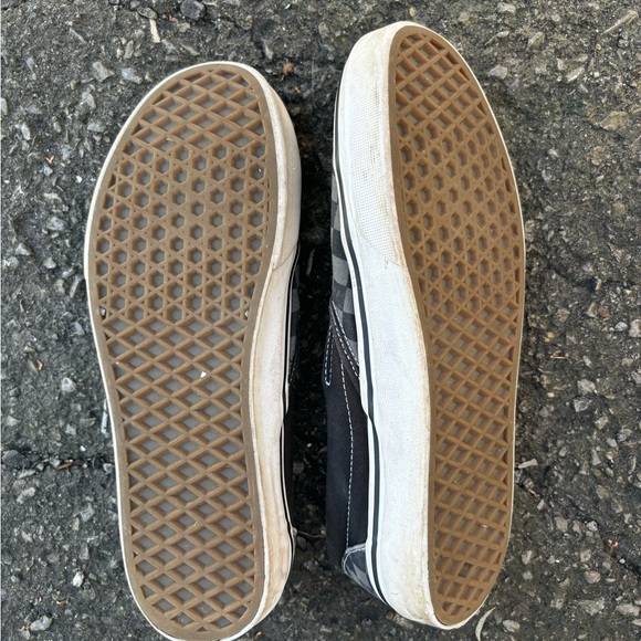 Vans classic slip ons. Size W9.5. - Picture 3 of 3